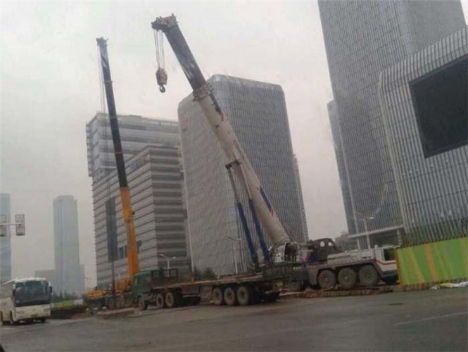 石城县吊车随车吊出租电话多少